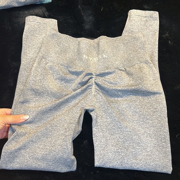 Grey Scrunch Seamless leggings - Picture 2 of 7